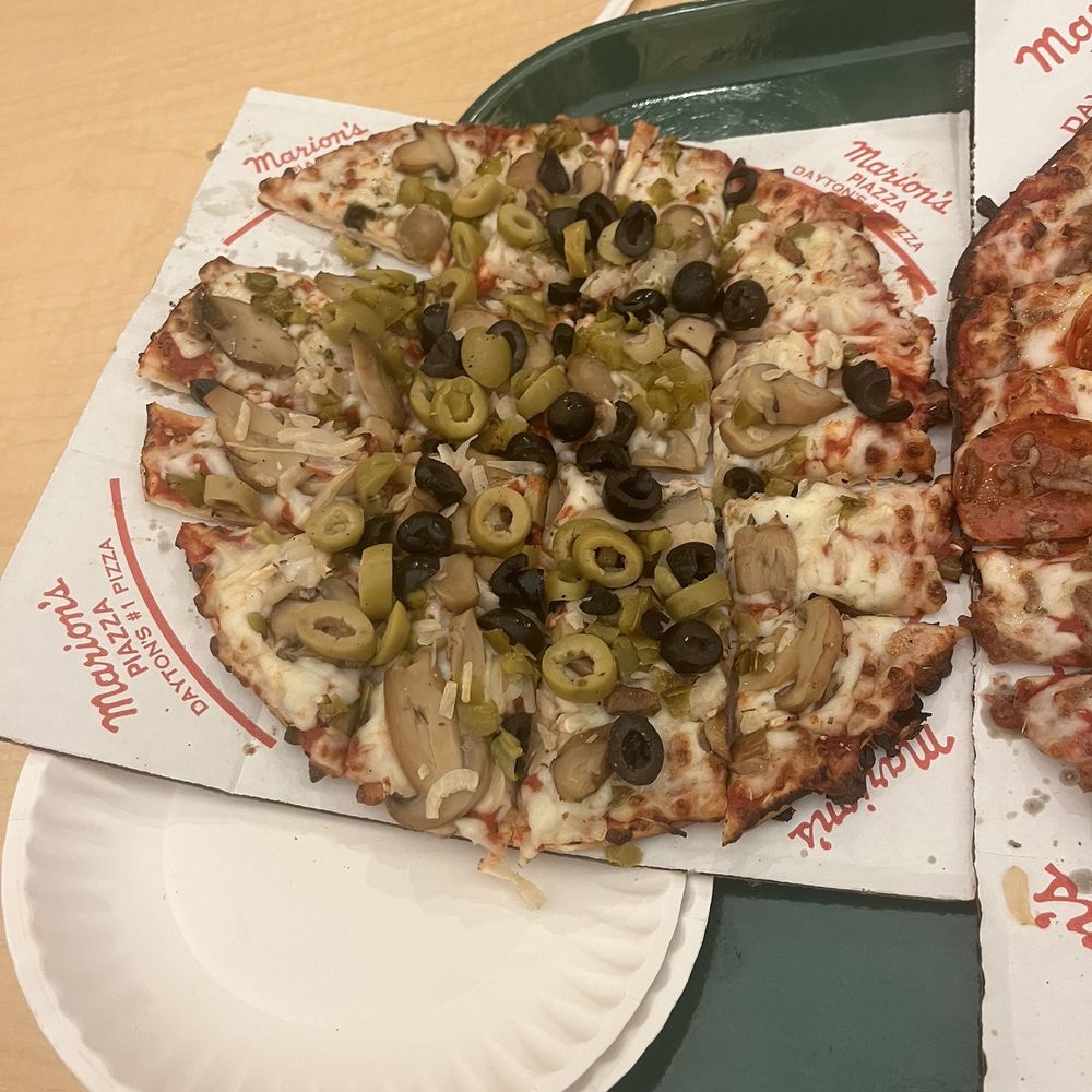 Vegetarian pizza on gf Vegetarian pizza on gf