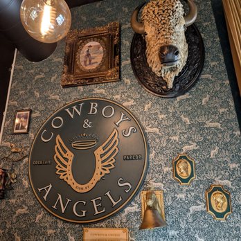 Cowboys & Angels - Great decor - Cocktail Bars Near Me - Springdale, Utah