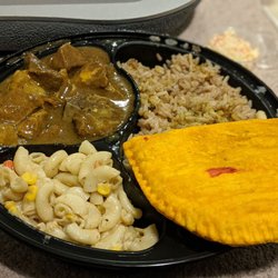 Reggae's Caribbean Restaurant - Curry Goat