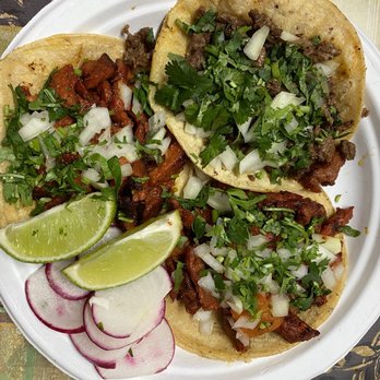 Tlayudas El Ejuteco - 2 Tacos al pastor 1 asada - Food Trucks Near Me Tlayudas El Ejuteco - 2 Tacos al pastor 1 asada - Food Trucks Near Me