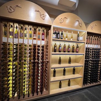 Bel Vino Winery - Wine display - Wine Tasting Room Near Me - Temecula, California