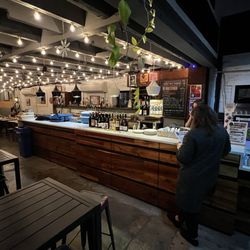 Brightwood Pizza & Bottle by ANXO