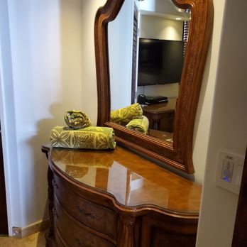 Kaleialoha Resort Condominium - Bedroom - Resorts Near Me - Lahaina, Hawaii