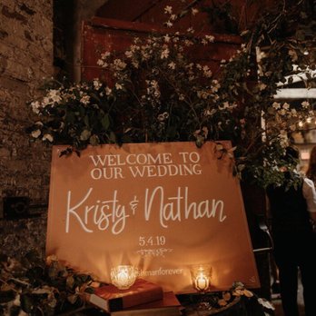 BLB Events - Wedding Planner: BLB Events (Brittney Bartling) Photos: Jaci Berkopec Florist: IndyFaso  Venue: Houston Hall, NYC - Wedding Planning Near Me