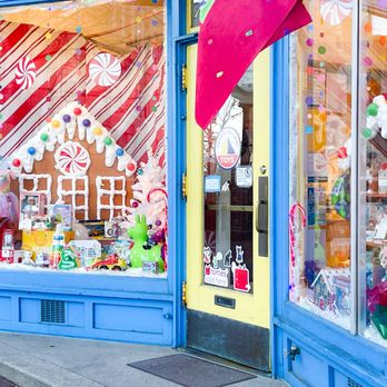 Island Treasure Toys - Christmas candy window theme in toy store in Bath Maine - Toy Stores Near Me - Bath, Maine Island Treasure Toys - Christmas candy window theme in toy store in Bath Maine - Toy Stores Near Me - Bath, Maine