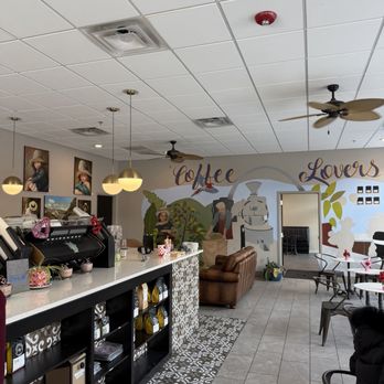La Finca Coffee Shop - Coffee & Tea Near Me - St Louis, Missouri