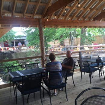 Loflin Yard - Seating - New American Near Me - Memphis, Tennessee Loflin Yard - Seating - New American Near Me - Memphis, Tennessee