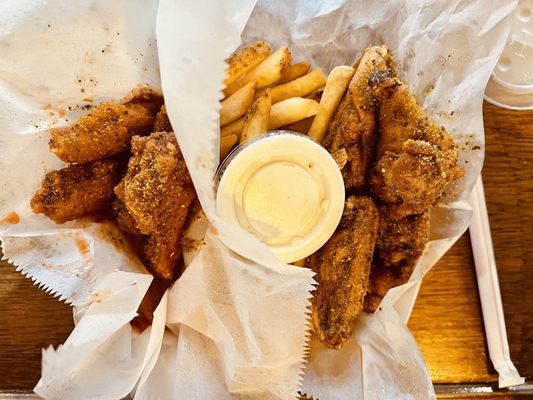 The Original J.R. Crickets in Midtown Atlanta by null