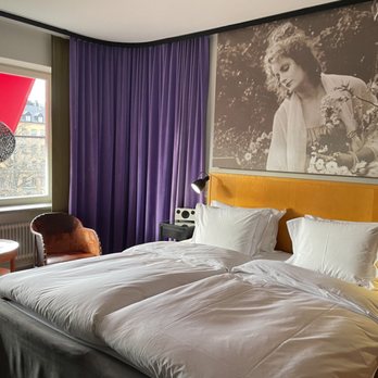 Hotel Rival - Our purple room - Hotels Near Me - Stockholm, Alberta