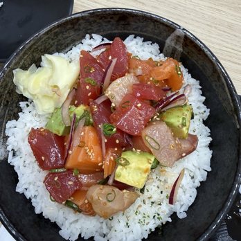 Domo Cafe Pearl Kai - Domo special poke - Sushi Bars Near Me - Aiea, Hawaii