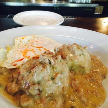 B Matthews Eatery - New American Near Me - Savannah, Georgia
