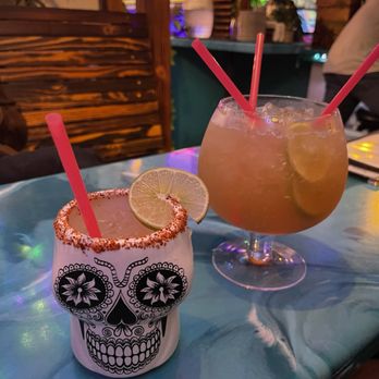 R&R Bar - Cocktail Bars Near Me - Portland, Oregon