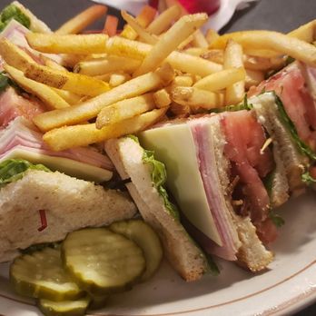 Bunny's Bar & Grill - Club sandwich - Sports Bars Near Me - St Louis Park, Minnesota