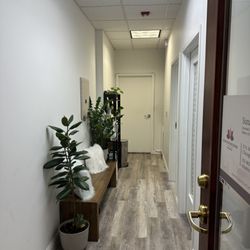 Chi Town Massage & Reiki - The view from the entry way into the office