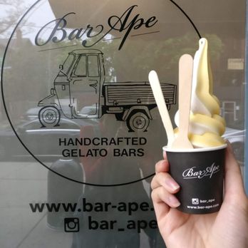 Bar Ape - Week of May 27, Tahitian vanilla bean and mango twist - Ice Cream & Frozen Yogurt Near Me - Toronto, Ontario