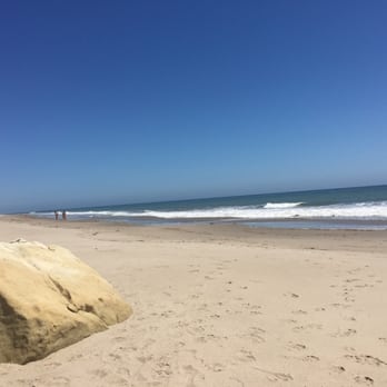 Mondos Beach - The beach - Beaches Near Me - Ventura, California