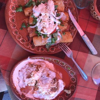 Sazon Mexicano - Enchilada dinner and a side chili rellano. - Mexican Near Me - Chapala, JAL