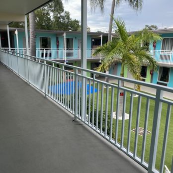 Tropical Inn & Suites - view of courtyard frm room - Hotels Near Me - Clearwater, Florida Tropical Inn & Suites - view of courtyard frm room - Hotels Near Me - Clearwater, Florida