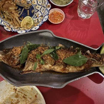 Na Na Thai - Pla Tod whole fish - Thai Near Me - Buellton, California Na Na Thai - Pla Tod whole fish - Thai Near Me - Buellton, California