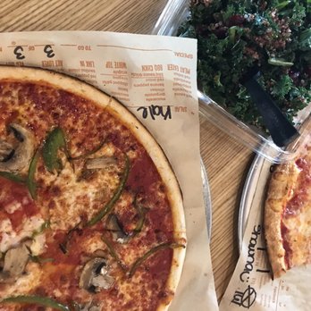 Blaze Pizza - Gluten free bell pepper & mushroom! With kale salad. So delicious! - Salad Near Me - Winter Park, Florida Blaze Pizza - Gluten free bell pepper & mushroom! With kale salad. So delicious! - Salad Near Me - Winter Park, Florida