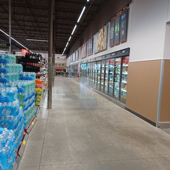 ALDI - the aisle of a grocery store - Grocery Near Me - Orlando, Florida