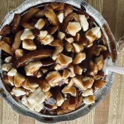 Wood's Snack Bar - Poutine classic