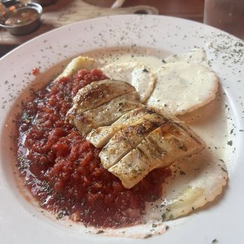 Asado Argentinian Grill - Cheese & Spinach Ravioli w/ Grilled Chicken - Argentine Near Me - Orem, Utah Asado Argentinian Grill - Cheese & Spinach Ravioli w/ Grilled Chicken - Argentine Near Me - Orem, Utah