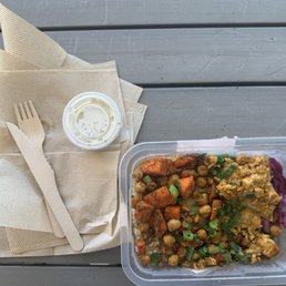 Chicken Shawarma with Yogurt Sauce Chicken Shawarma with Yogurt Sauce