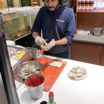 Red's Best - Kamal doing his thing - Seafood Near Me - Boston, Massachusetts Red's Best - Kamal doing his thing - Seafood Near Me - Boston, Massachusetts