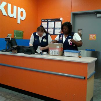 Walmart Supercenter - two women at the counter - Grocery Near Me - Ponchatoula, Louisiana Walmart Supercenter - two women at the counter - Grocery Near Me - Ponchatoula, Louisiana