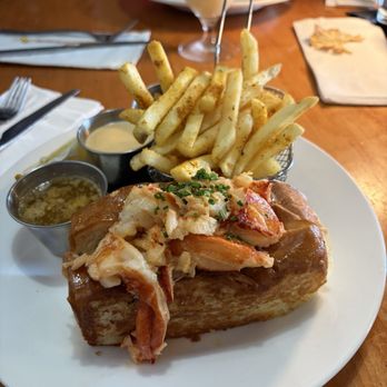 Hook & Anchor - 4 oz Lobster Roll - Seafood Near Me - Costa Mesa, California Hook & Anchor - 4 oz Lobster Roll - Seafood Near Me - Costa Mesa, California