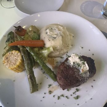 The Hudson - Heaven....mash to die for filet perfectly medium rare exactly how I love it! - Cocktail Bars Near Me - Sedona, Arizona The Hudson - Heaven....mash to die for filet perfectly medium rare exactly how I love it! - Cocktail Bars Near Me - Sedona, Arizona