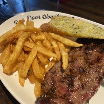 Red Door Woodfired Grill - Kc Strip 'n' Fries - American Near Me - Leawood, Kansas Red Door Woodfired Grill - Kc Strip 'n' Fries - American Near Me - Leawood, Kansas