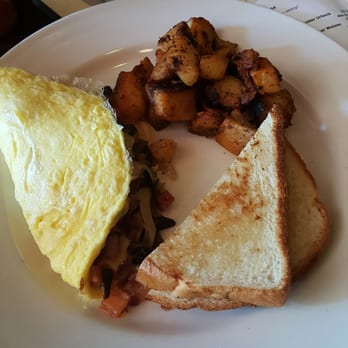 The Globe Pub - Cheese omelette - Sports Bars Near Me - Chicago, Illinois The Globe Pub - Cheese omelette - Sports Bars Near Me - Chicago, Illinois