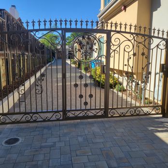 RNA Automatic Gates - Fences & Gates Near Me - Santa Clara, California