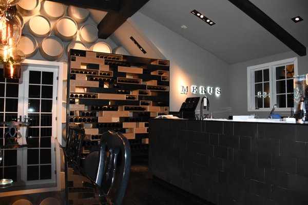 Merus Wines by null