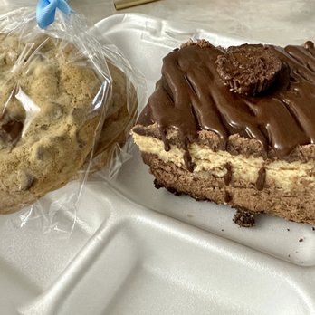 Michael And Mom's Restaurant - HUGE Chocolate Chip cookies & a dessert w/ crust of crushed Oreo cookies, chocolate mousse & peanut butter mixture, topped with chocolate - American Near Me - Orange Grove, Texas Michael And Mom's Restaurant - HUGE Chocolate Chip cookies & a dessert w/ crust of crushed Oreo cookies, chocolate mousse & peanut butter mixture, topped with chocolate - American Near Me - Orange Grove, Texas