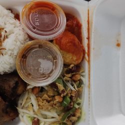 Toko Rame Indonesian Restaurant - 17. Nasi Bungkus