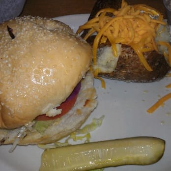 Texas Roadhouse - Burger - Steakhouses Near Me - New Berlin, Wisconsin