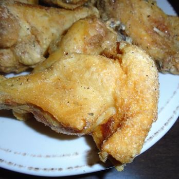 BB’s Live Fire Grille - Wings, close-up. - Beer, Wine & Spirits Near Me - Minneapolis, Minnesota