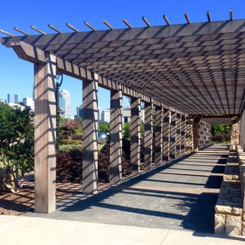 Midtown Park - Trellis walkway. - Parks Near Me - Charlotte, North Carolina