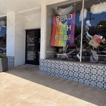 Nowhere Bookshop - Outside - Bookstores Near Me - San Antonio, Texas Nowhere Bookshop - Outside - Bookstores Near Me - San Antonio, Texas