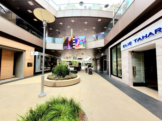 Santa Monica Place by null