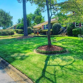 Lawn Giants - the front yard of a house - Lawn Services Near Me - Lexington, South Carolina Lawn Giants - the front yard of a house - Lawn Services Near Me - Lexington, South Carolina