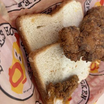 Dave's Hot Chicken - Plain bread - Chicken Shop Near Me - Meridian, Idaho