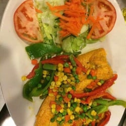 Punta Cana Restaurant - Tilapia a vapor cn vegetales !! Rikisimooo