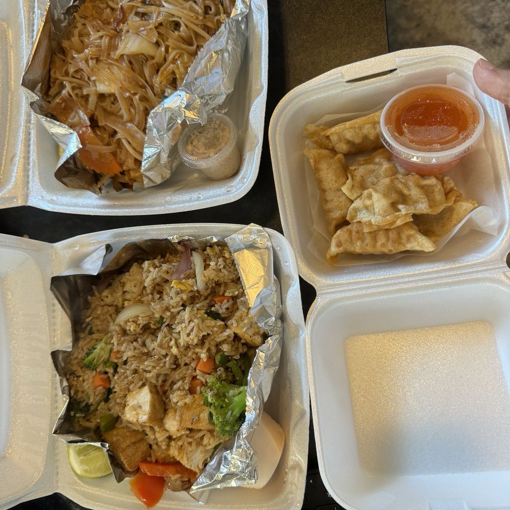 Basil Fried Rice w/ Tofu Pad Thai w/ Tofu Fried Dumplings Appetizer