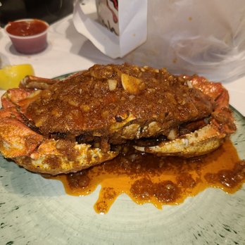 The Boiling Crab - Dungeoness Crab - Seafood Near Me - Honolulu, Hawaii
