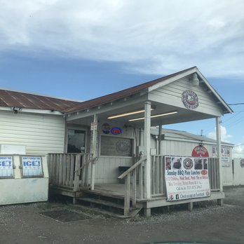 Menard's Cajun Grocery - Exterior - Butcher Near Me - Duson, Louisiana