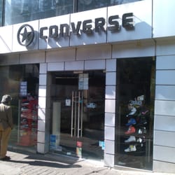 Converse, Zona Rosa - Converse vende los clásicos tenis, pero también otras prendas y accesorios.
